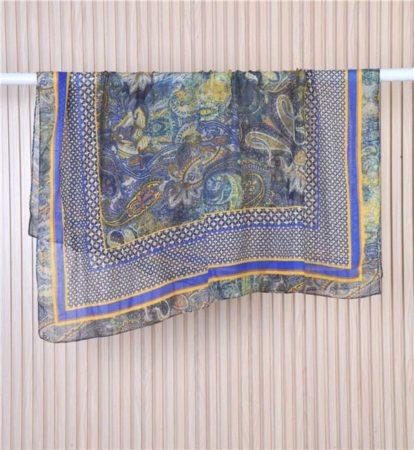Pattern Printing Women Square Scarf
