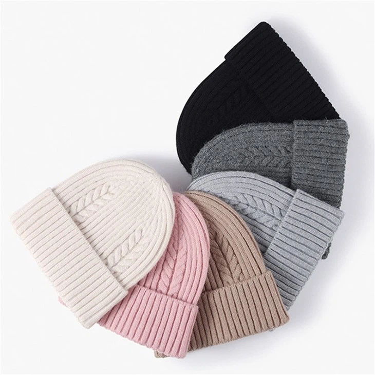 Unisex Solid Color Domed Twist Knitted Hat